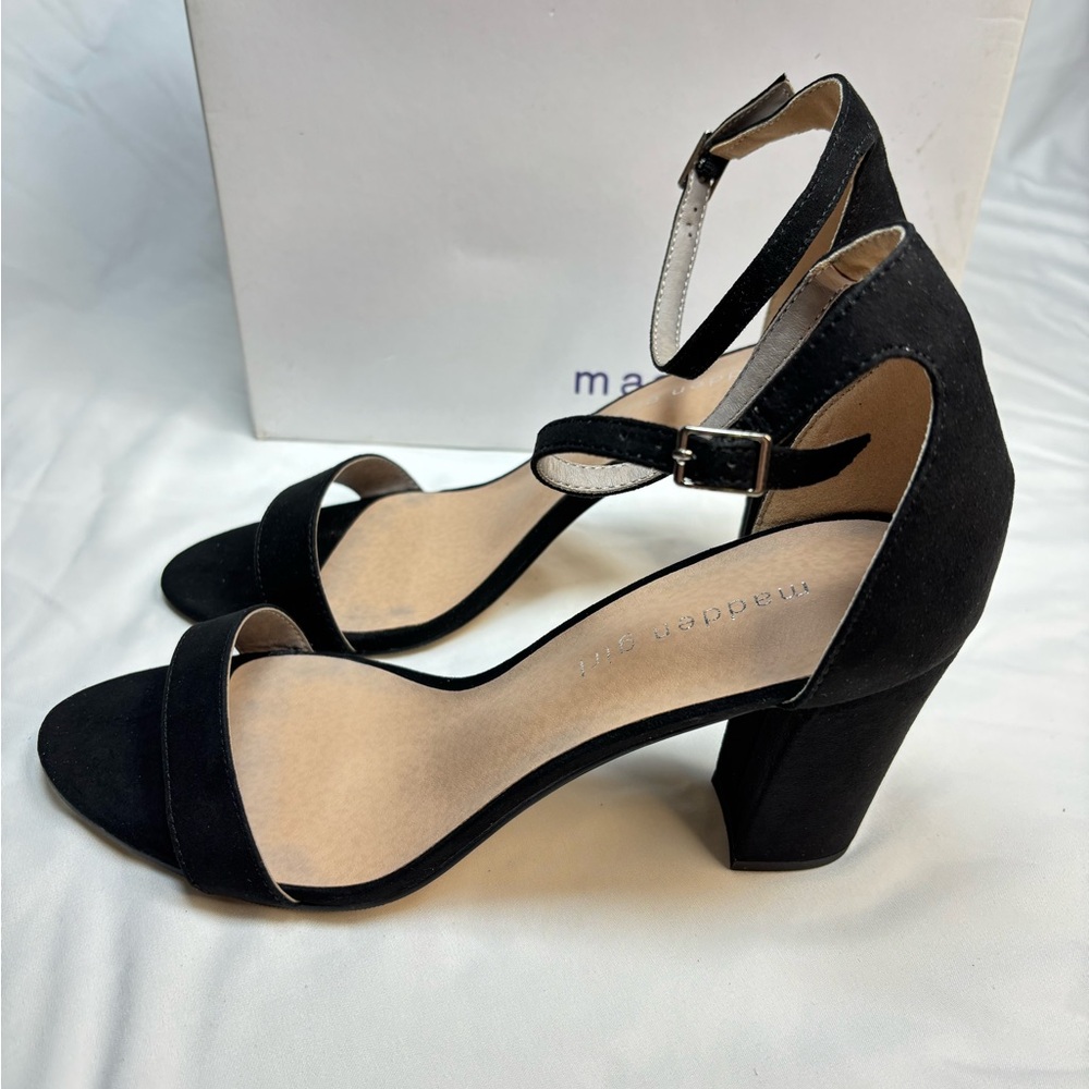 Madden‎ Girl “Aurora” Black Block Heel Sandals • Size 9M 👠🖤 - Picture 3 of 7